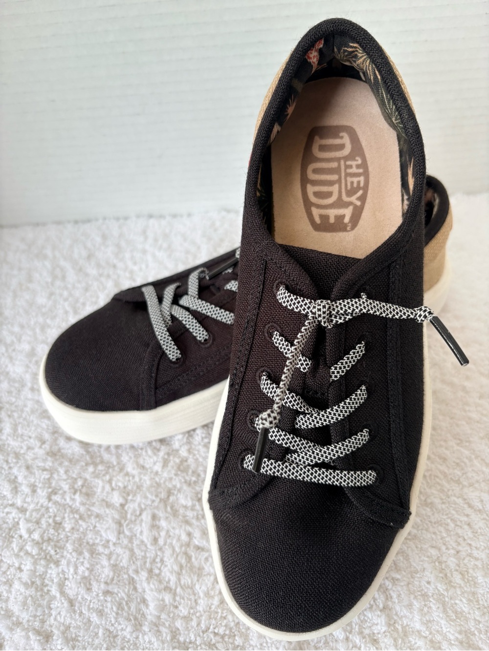 Hey Dude Women’s Cody W Craft
Black Canvas Sneakers Size 6
